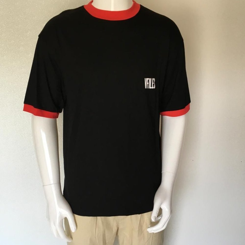 Men’s VFiles Black Color T-shirt Size XS DM19